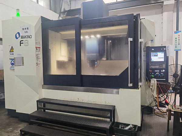 Used Makino F8 Vertical Machining Center