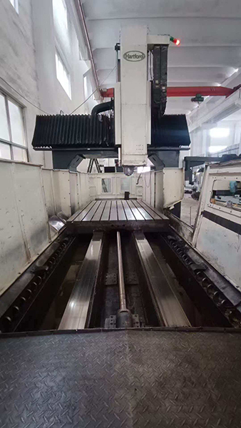 Used Hartford CNC-3190 Machining Center