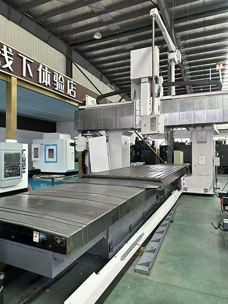 Used Okuma MCR-BII Double Column Machining Center