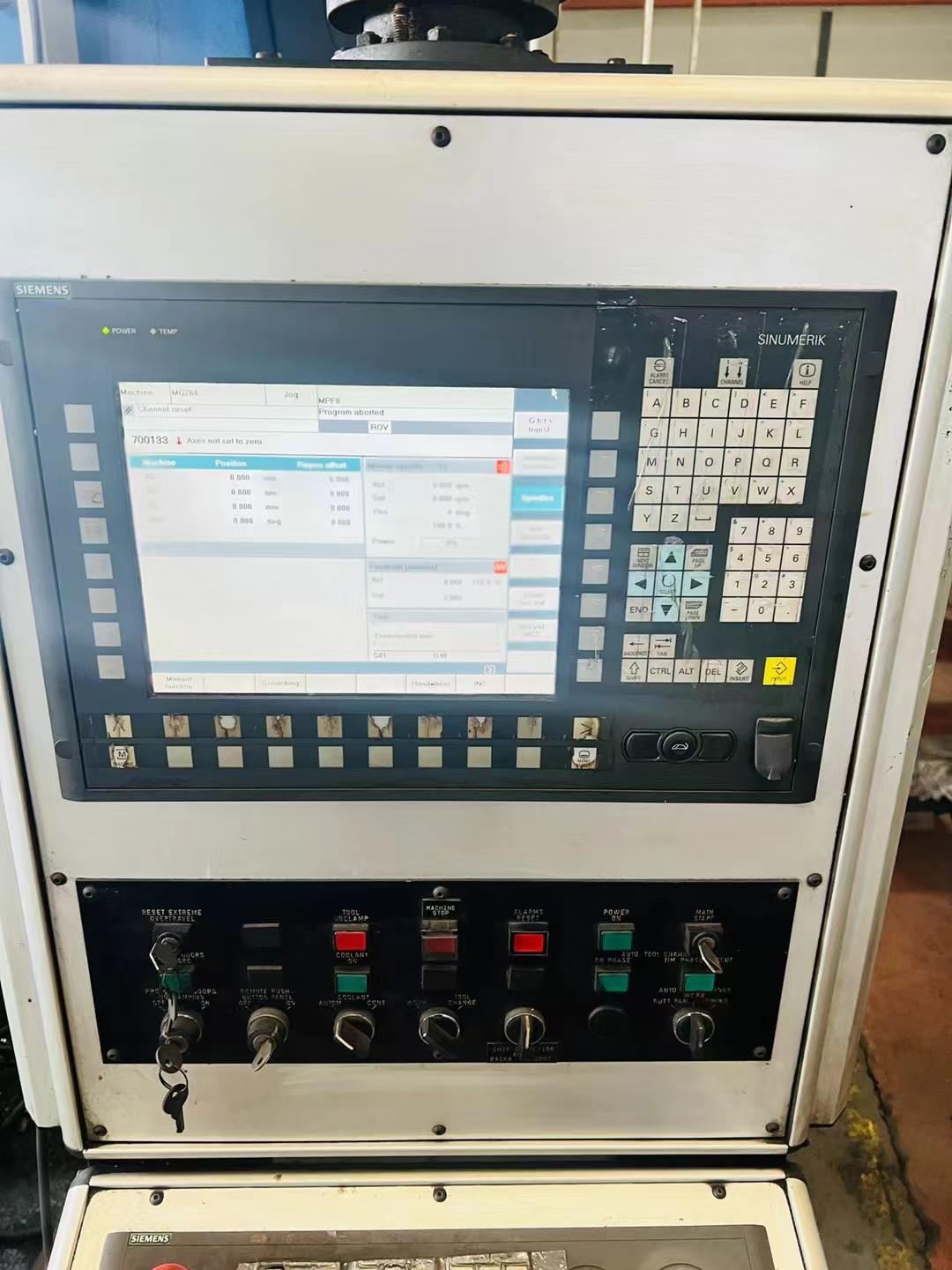 Pentahedral machining center