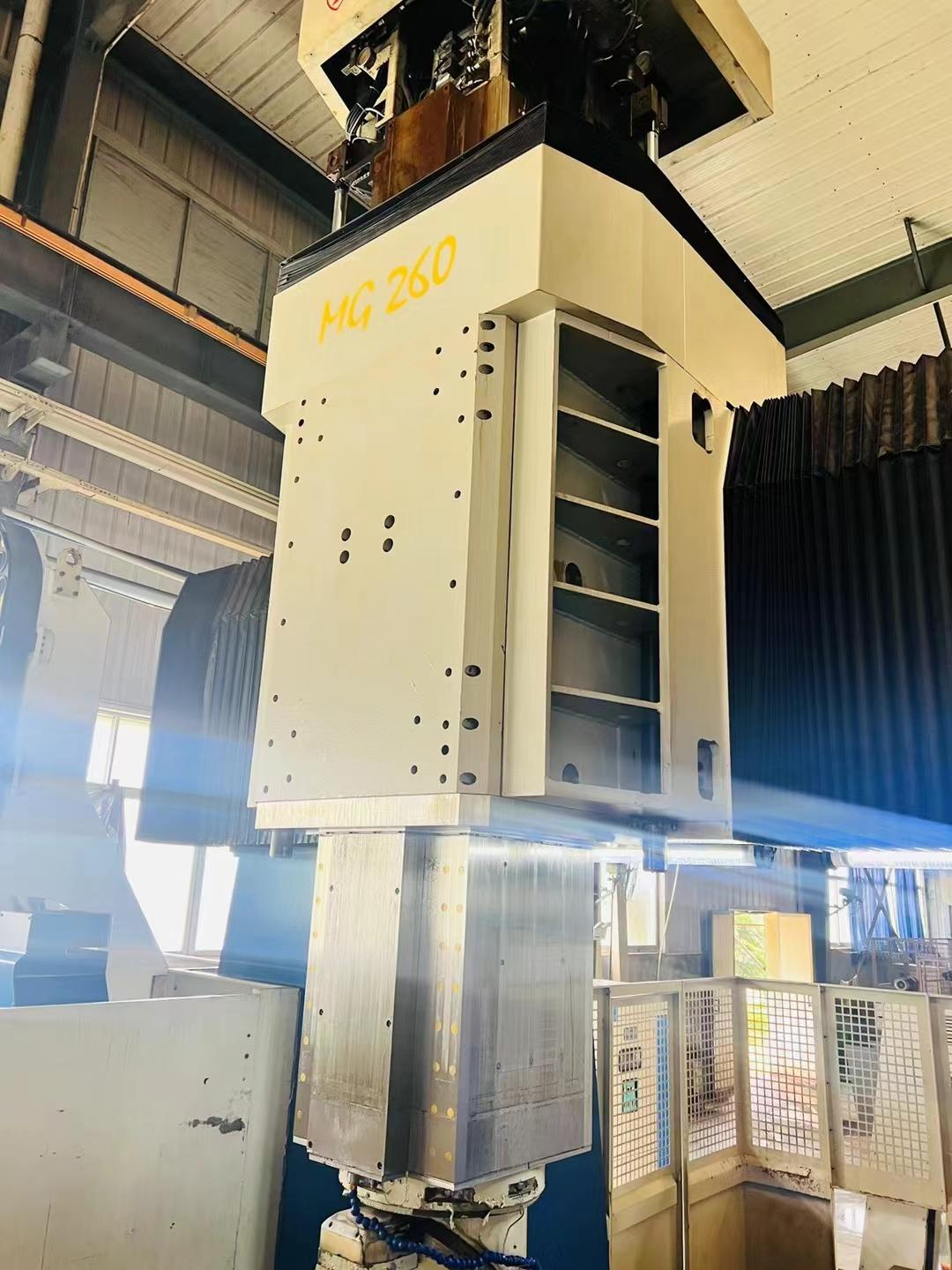 Pentahedral machining center