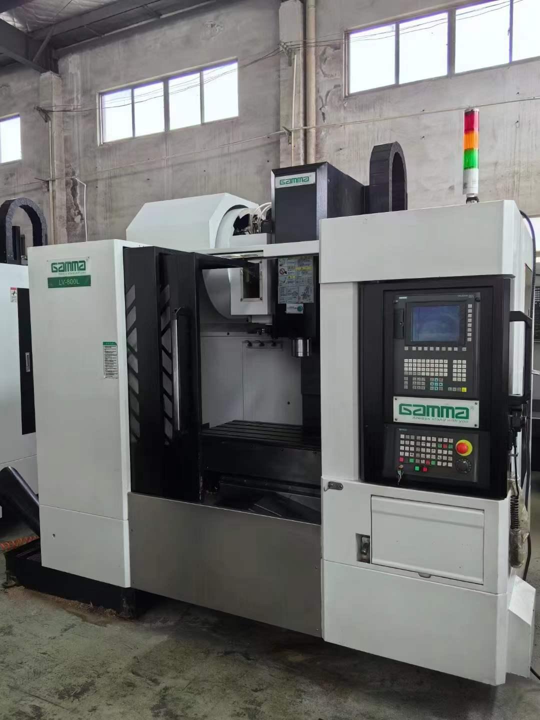 Vertical machining center