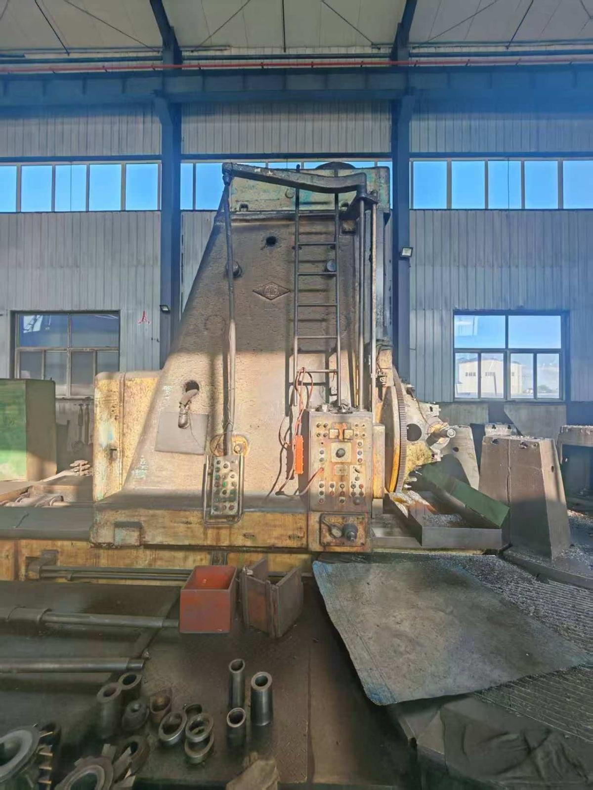 CNC hobbing machine
